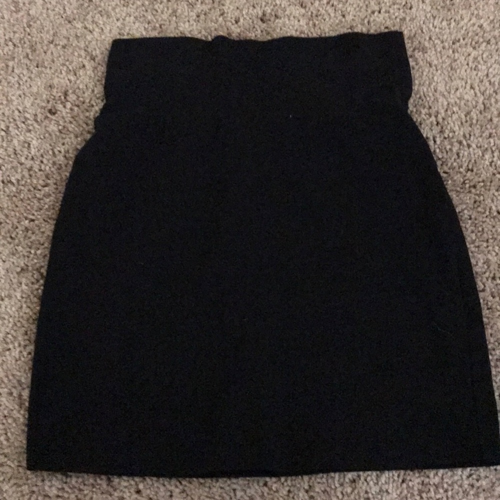 Black stretch skirt